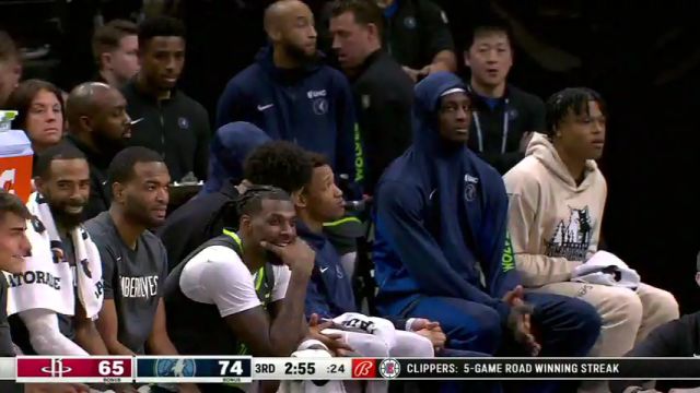 NBA常规赛：火箭vs森林狼英文原声全场回放