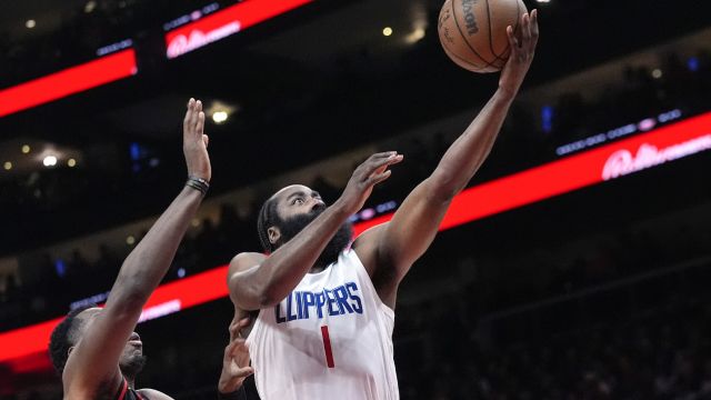 快船149-144老鹰 小卡轰36分哈登30+10快船背靠背击落老鹰