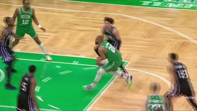 关键时刻显神威！ 蒂尔曼关键抛投将领先重新拿回凯尔特人