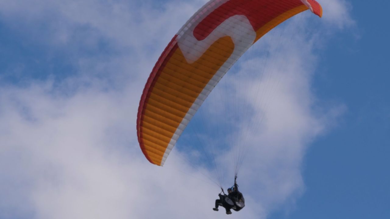 滑翔伞事故调查①降落时遭遇腰椎胸椎压缩性骨折,为何维权无门?