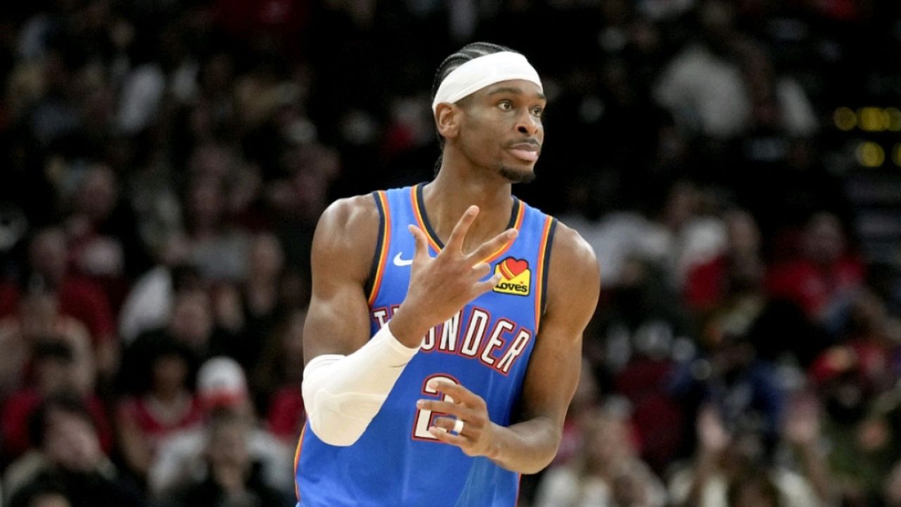 决胜时刻!亚历山大展现巨星潜质打进关键球 麦科勒姆失三分绝杀