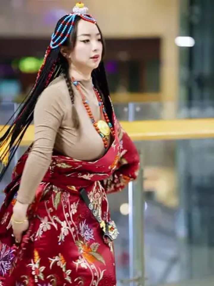 藏族姑娘央金#摄影约拍 #摄影师云峰 #藏袍