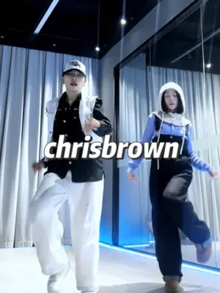 连着刷到半个月了,再不跳都有点儿对不起自己的眼睛了