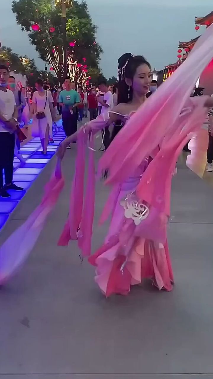 千艺是何许人也大唐不夜城的女神,凭一己之力让不夜城更加火爆