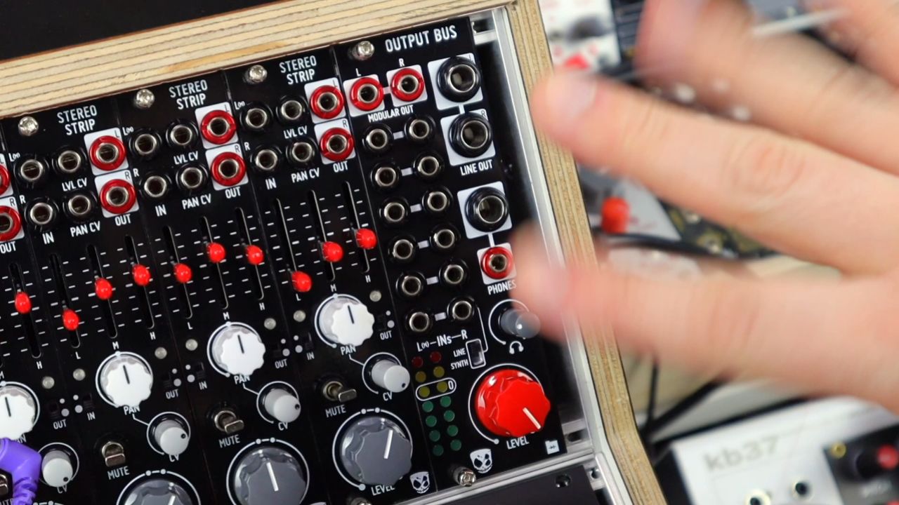 模块系统的最后环节:divkid 与 befaco 推出 output bus 模块