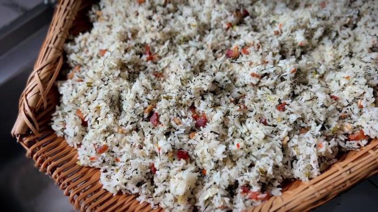 嬢嬢4小时蒸50斤社饭11个人吃,比肉还香 #农村美食 #社饭的制作方法