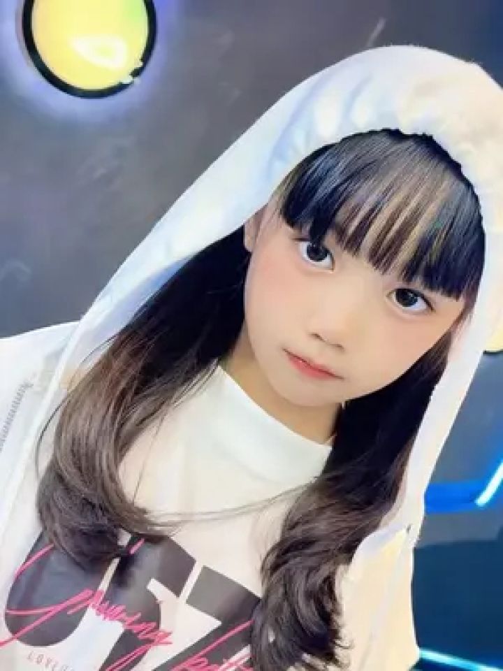 今日份甜酷小女孩#萌娃 #浅跳一下 #同城