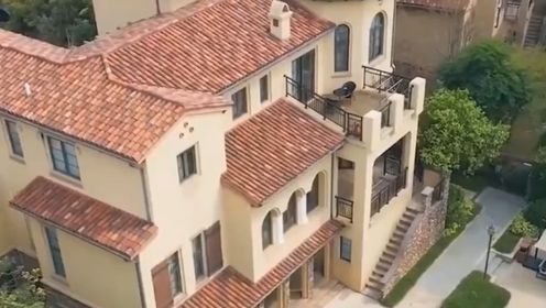 景甜住3.5亿豪宅,资源逆天,到底什么背景?认识张继科一落千丈