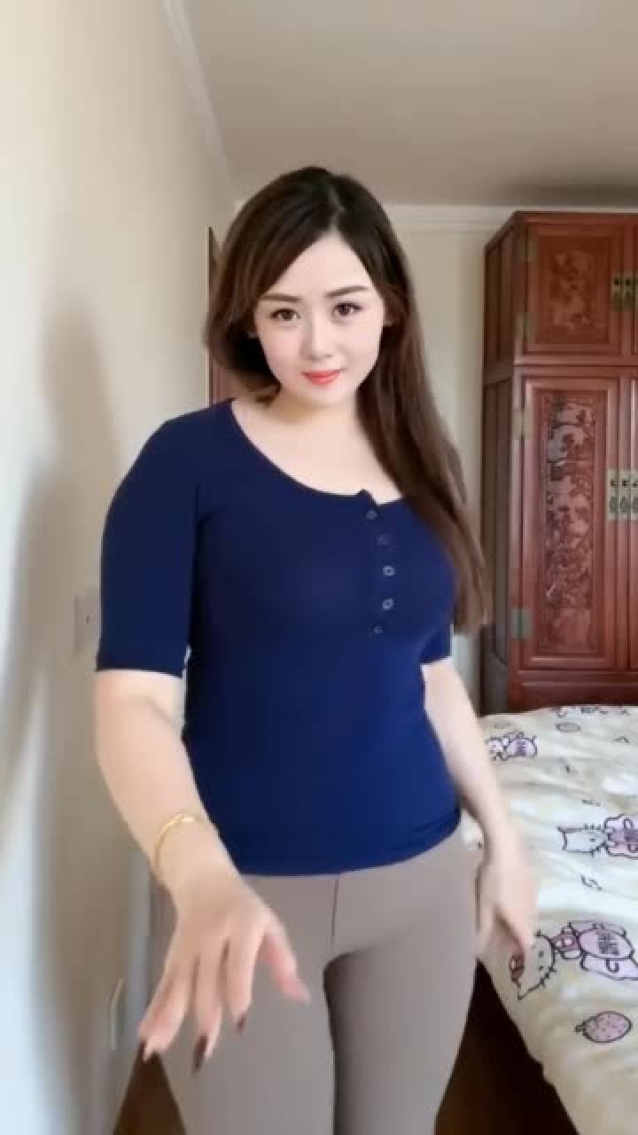 微胖的女人 #微胖女人是极品 #气质御姐范