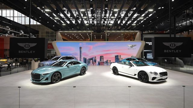 宾利汽车携个性化定制部门MULLINER多款力作亮相2024北京国际车展