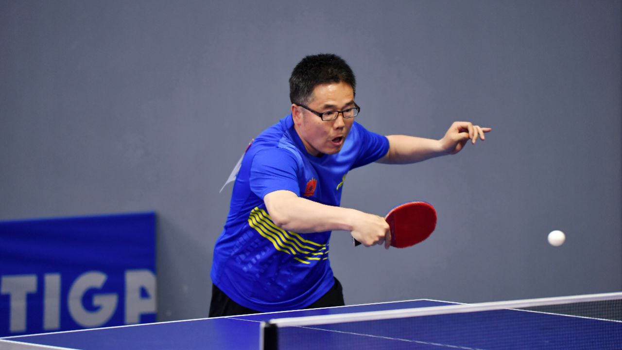 姿势独特的长胶进攻,多变的发球,央视李武军老师打法杀伤力很强