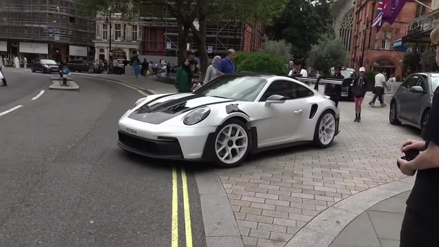 “召唤你身边的小富婆给你买” #保时捷992gt3rs