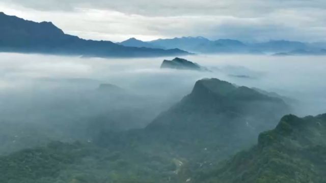 陆游的仕途如同他多年前闲居在家写下的诗句一般,迎来了柳暗花明