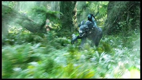 丛林女战士大战钢铁之躯，可惜黑豹坐骑惨死。 #科幻