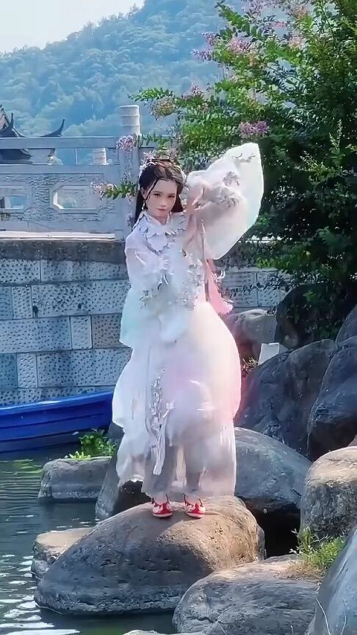 红昭愿舞蹈古风版,今日挑战穿汉服跳 变装生活记录反差