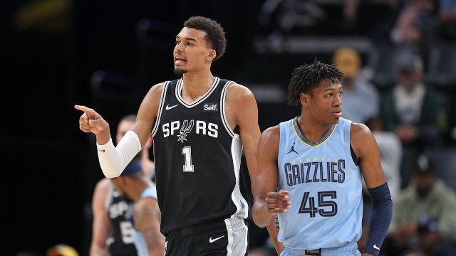 马刺102-87灰熊 文班亚马18+7+6马刺大比分战胜灰熊