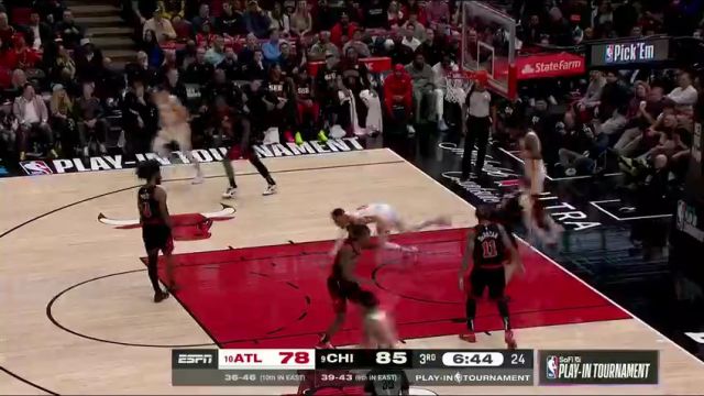 NBA附加赛：老鹰vs公牛第3节中文解说回放