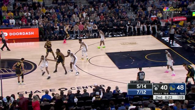 你失误我就用反击惩罚你 布里奇斯强硬上篮打成2+1