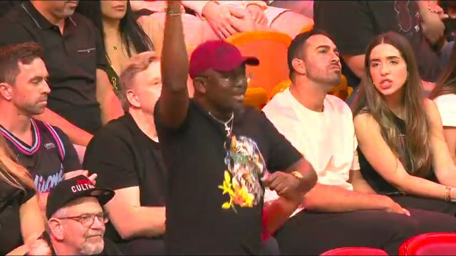 NBA常规赛：步行者vs热火英文原声全场回放