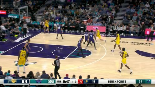 《NBA全场集锦》在我地盘这你得听我的！理查兹强硬遮天大帽拒绝内史密斯的扣篮