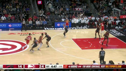 《NBA全场集锦》鬼手神偷！特伦特斜侧杀出抄截老鹰传球 一条龙快下扣篮强势还击