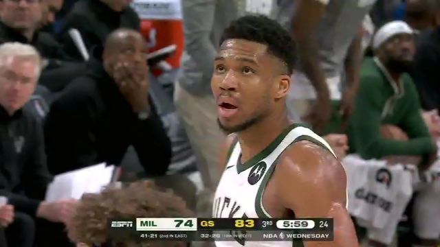 猛兽出笼！字母哥旋转陀螺优雅转身强势拿下2+1