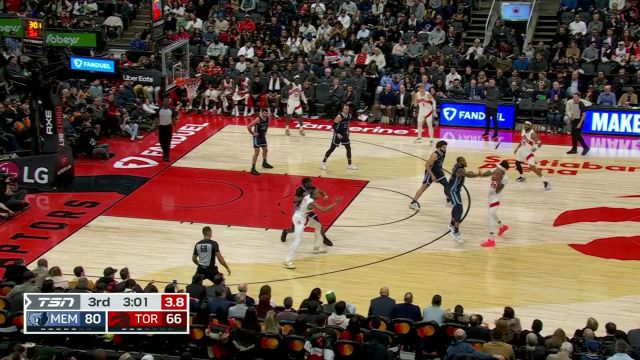 展示多样进攻武器库！巴恩斯翻身跳投压哨稳稳命中2分