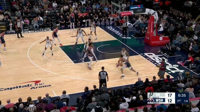 质疑我的能力？普尔上篮遭遇文班无情大帽将球扇飞