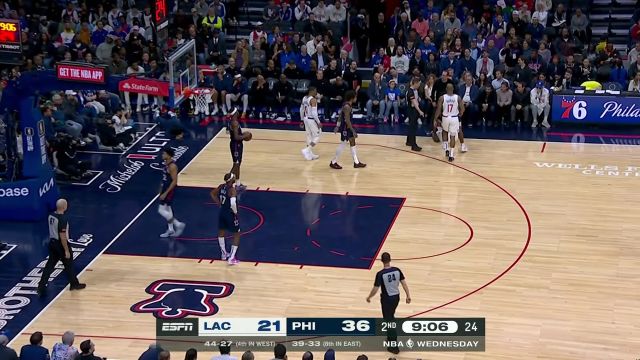 给小老弟上上课！哈登面对马克西丝毫不慌 强投出手哨响球进