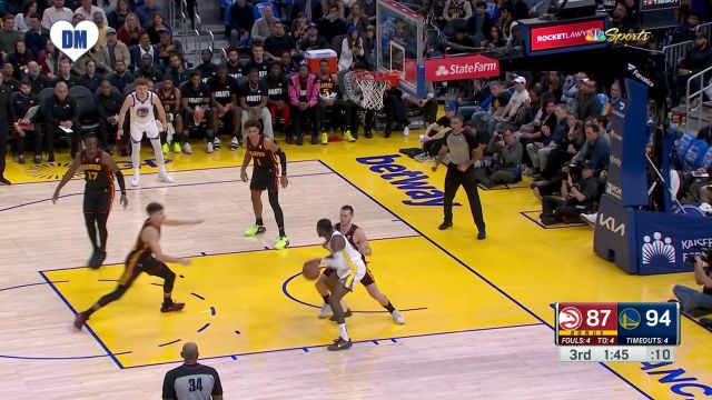 老同志还是值得信任的 约瑟夫弧顶三分手起刀落库里场边张开双臂面露喜悦