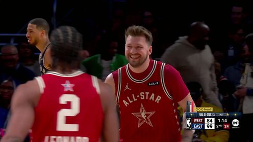 《NBA全场集锦》这是自己加上慢动作了？东契奇抢到进攻篮板慢慢悠悠上篮打进