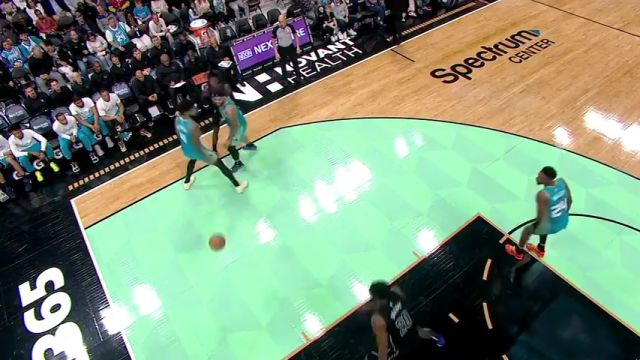 NBA常规赛：篮网vs黄蜂第3节英文原声回放