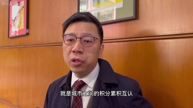 全国政协委员陆铭:很多人在城市长期稳定就业,没必要再用学历门槛拦着落户了