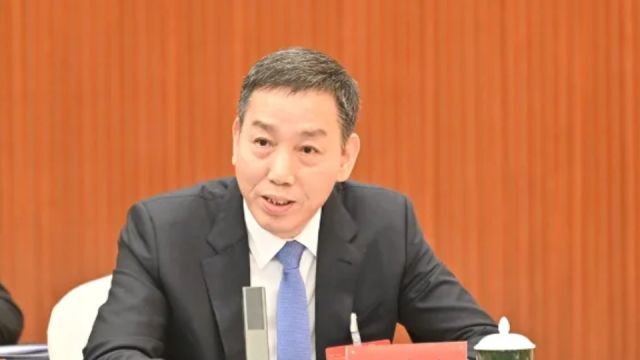 重庆市委常委、常务副市长陈鸣波,任中国航天科技集团董事长、党组书记