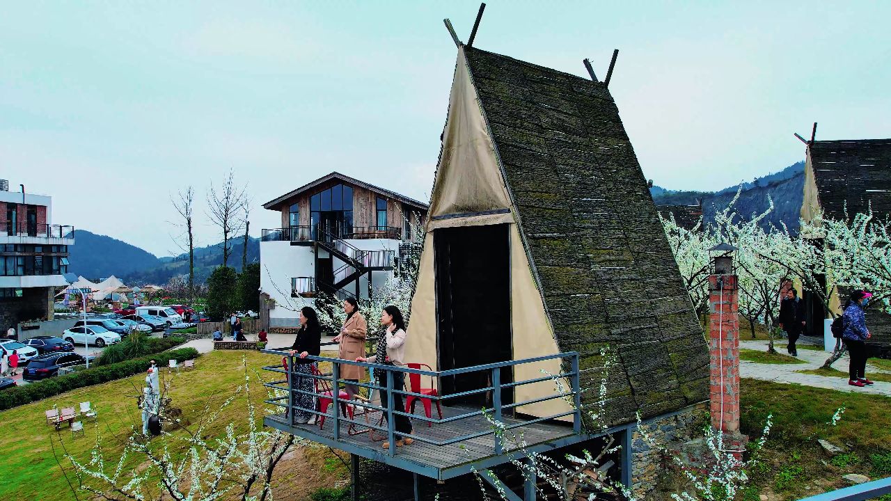 既白民宿 世外桃源0202既白民宿位于北碚区静观镇中华村兴隆湾组