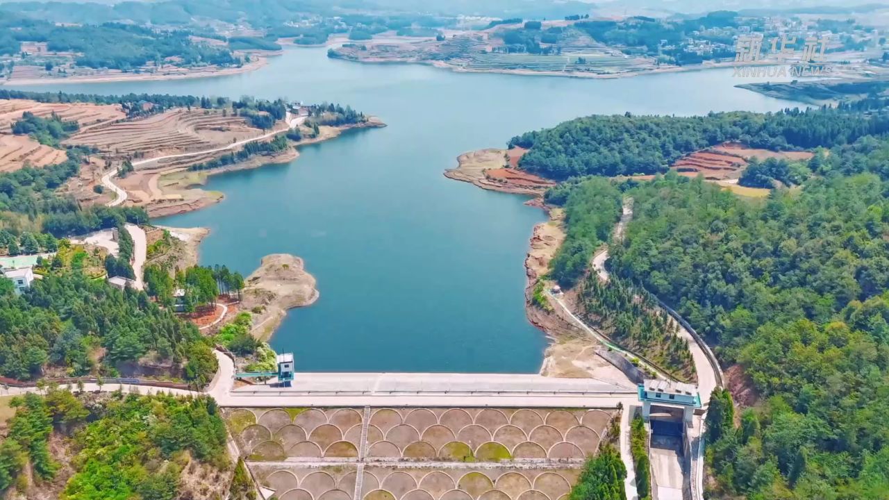 风景如画!俯瞰云南曲靖"66岁"的独木水库