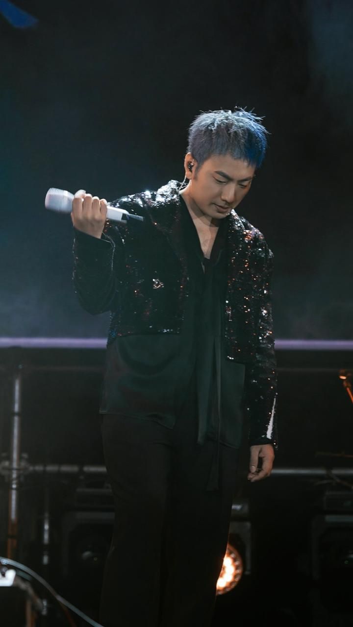 关于《西楼儿女》,云鹏大哥唱的是释怀,而我唱的是不甘,如果话筒能