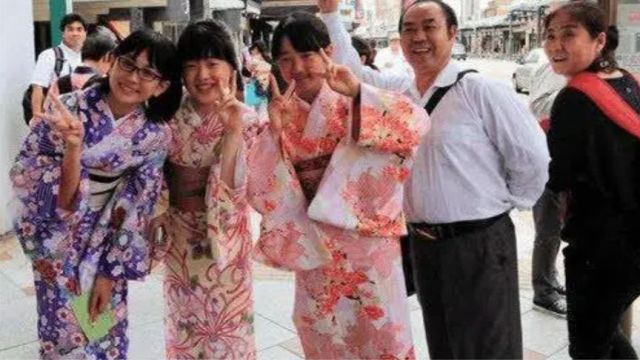 30万日本人定居上海,最近都悄然离开,日本留学生道出缘由