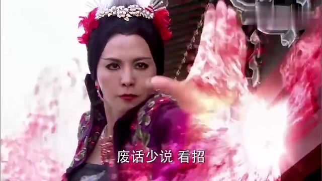 新白发魔女传:白发魔女与鬼母厮杀,白衣人突然出现,重击鬼母