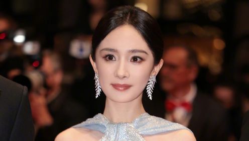 杨幂戛纳vlog状态松弛,疯狂爆梗随地大小演,靴子藏手机搞笑女实锤