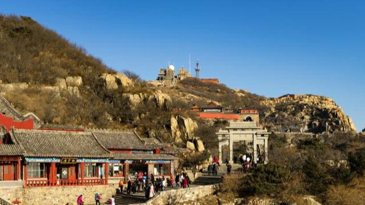 抱犊寨,是一处集历史人文和自然风光为一体的名山古寨