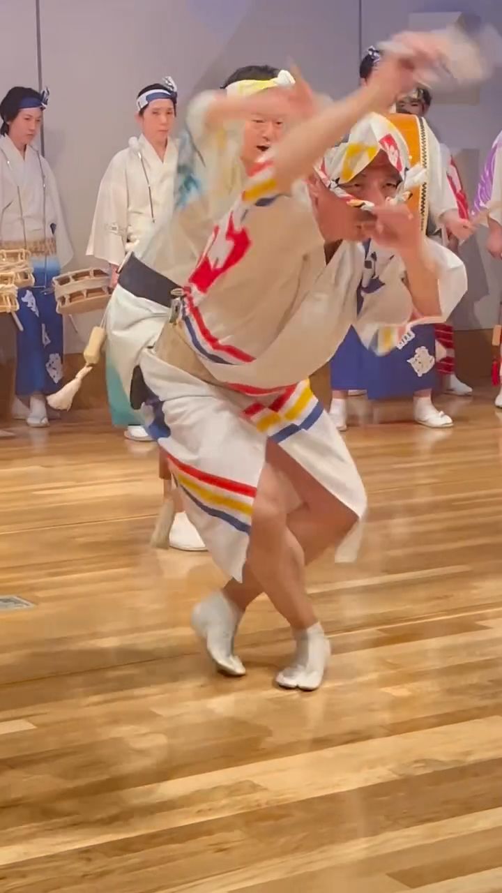 日本传统扇子舞表演