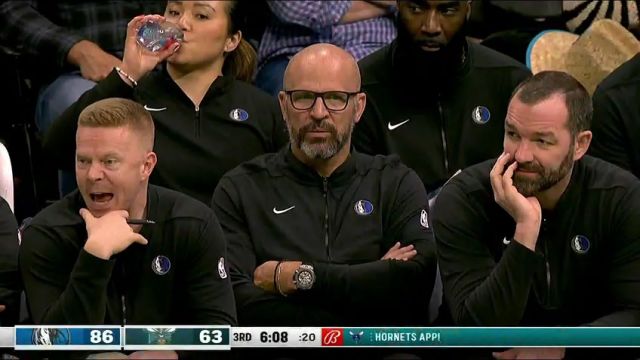 NBA常规赛：独行侠vs黄蜂第3节中文解说回放