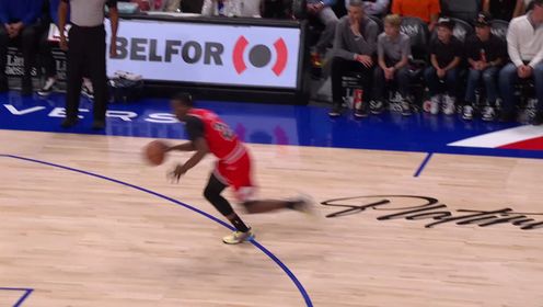 《TOP时刻》12日NBA最佳扣篮 贾文特-格林一步登天施展炸裂隔扣