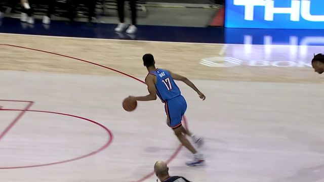 展示单兵防守能力！马利维-莱昂斯再次成功抢断反击扣篮得手