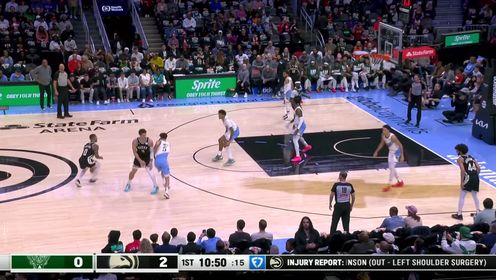 《NBA全场集锦》及时下起三分雨 利拉德与吹杨开始飚分大战三分你来我往互不相让