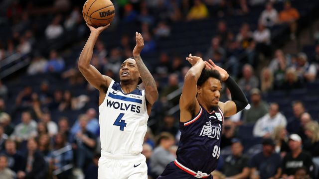 迪林汉姆vs广州龙狮集锦 出战28分钟高效砍下27分2篮板9助攻