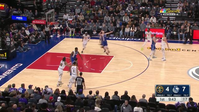 喂饼喂的很舒服！约基奇弧顶发牌助攻杰克逊空接上篮得手