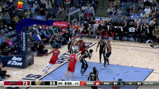 巴雷特眼观六路精准连线 西亚卡姆心有灵犀空切暴扣