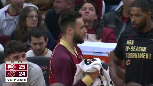 NBA季中锦标赛小组赛：老鹰vs骑士第1节中文解说回放